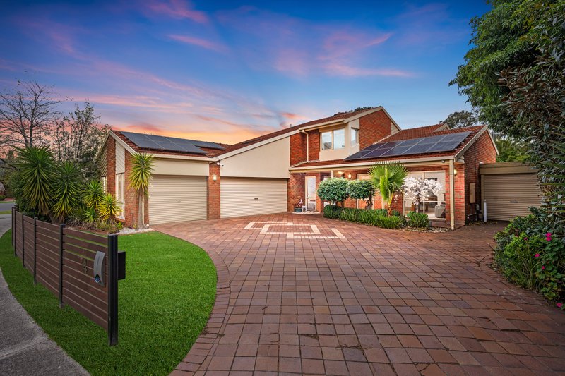 4 Cairn Curren Close, Rowville VIC 3178