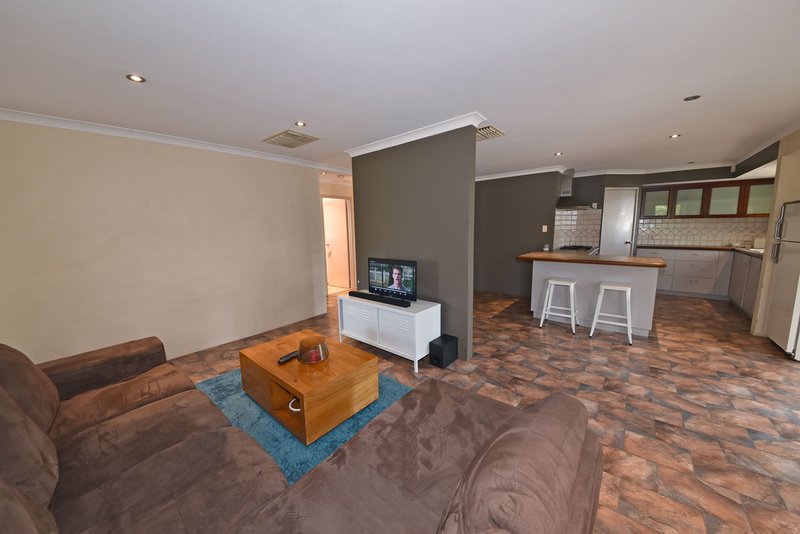 Photo - 4 Calabar Court, Merriwa WA 6030 - Image 6