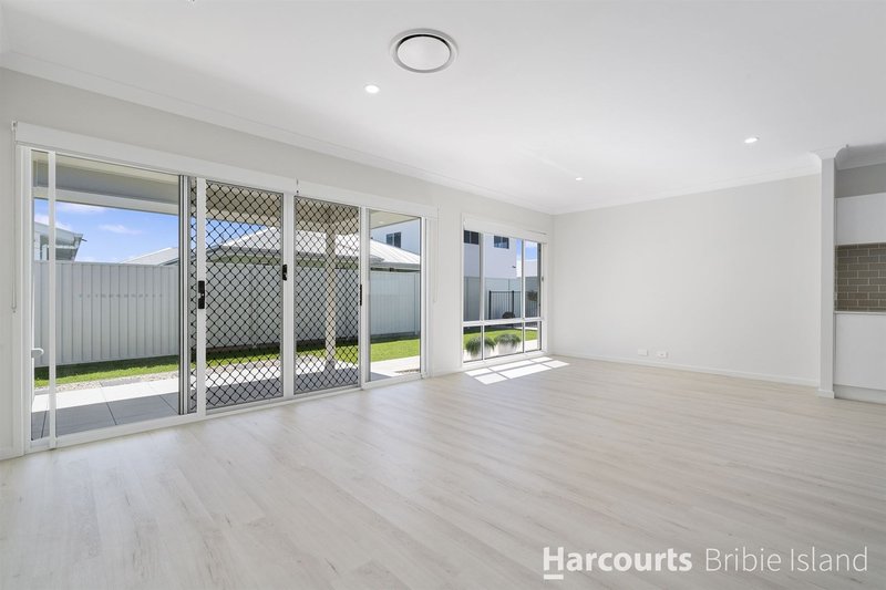 Photo - 4 Callisia Cr , Banksia Beach QLD 4507 - Image 8