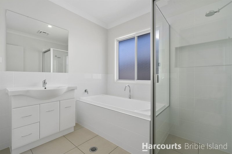 Photo - 4 Callisia Cr , Banksia Beach QLD 4507 - Image 14