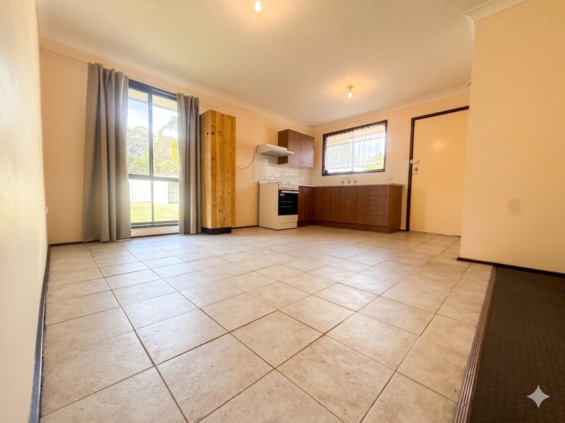 Photo - 4 Calypso Road, Cranebrook NSW 2749 - Image 2