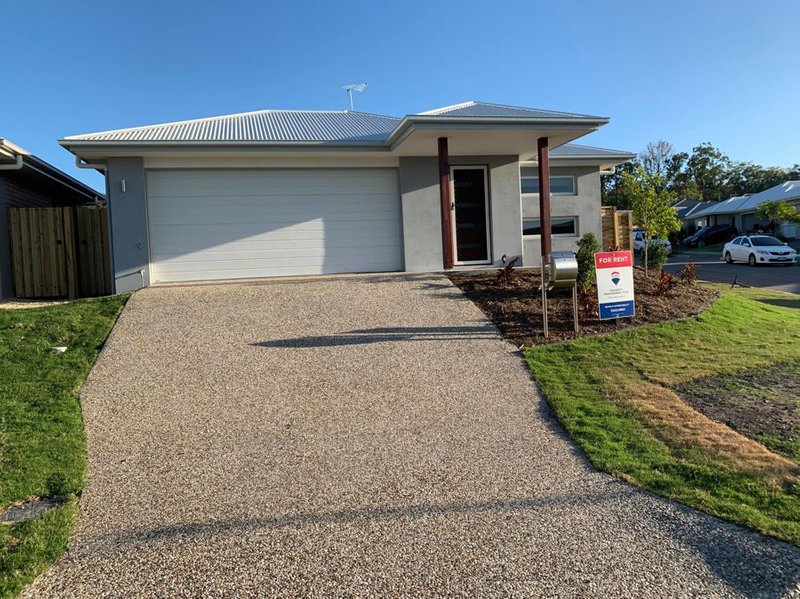 Photo - 4 Cambridge Circuit, Pimpama QLD 4209 - Image 8