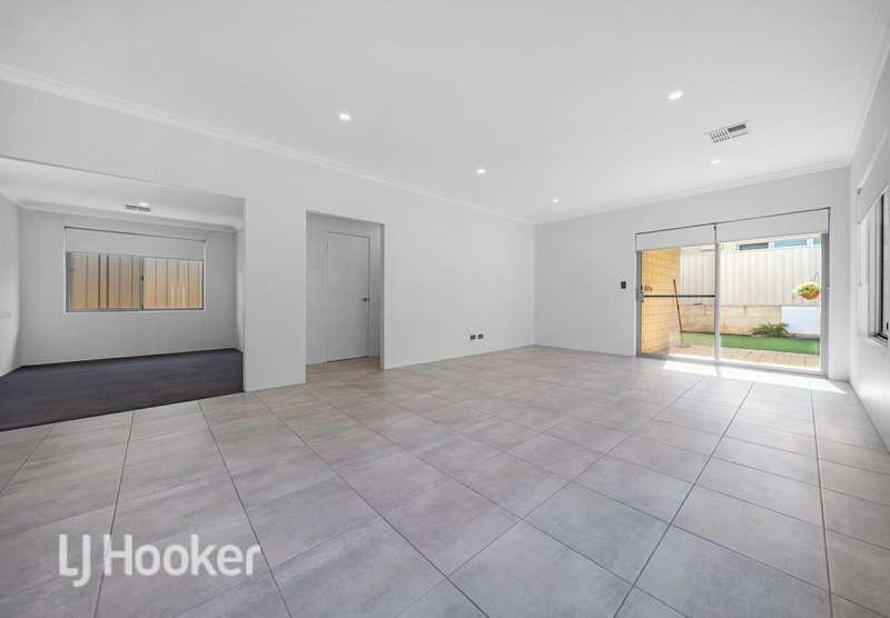 Photo - 4 Canberra Avenue, Landsdale WA 6065 - Image 5