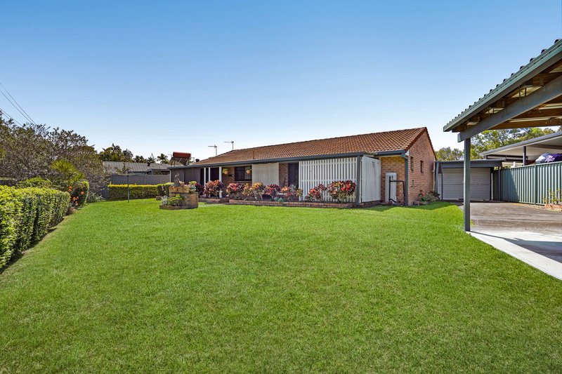 Photo - 4 Canterbury Chase, Ashmore QLD 4214 - Image 1