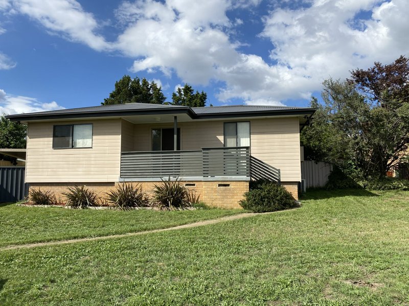 4 Caoura Crescent, Goulburn NSW 2580