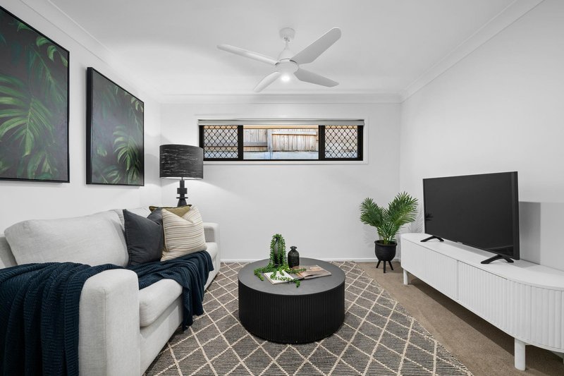Photo - 4 Capella Street, South Ripley QLD 4306 - Image 9