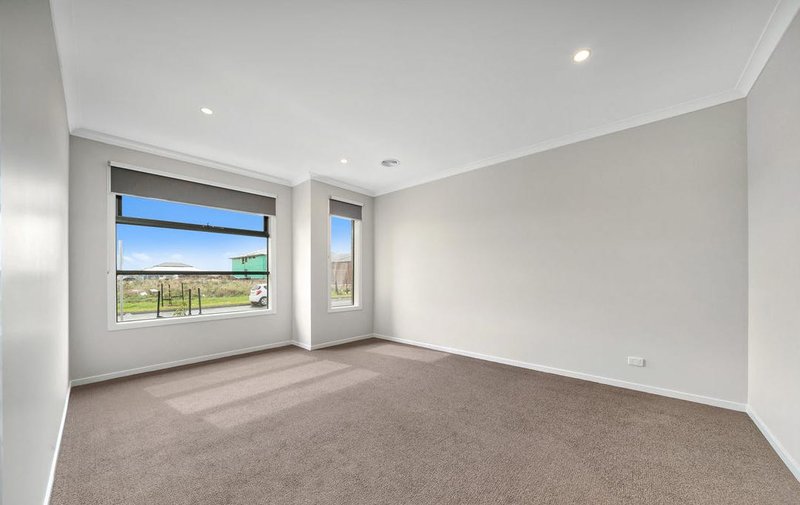 Photo - 4 Capricorn Road, Truganina VIC 3029 - Image 12