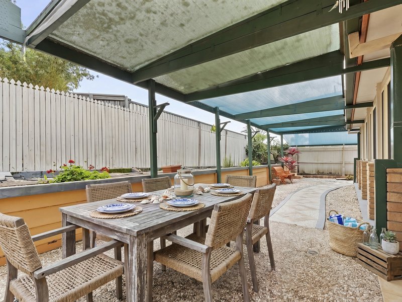 Photo - 4 Capstan Court, Banksia Beach QLD 4507 - Image 10