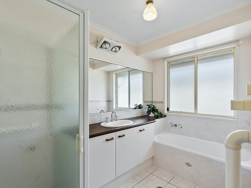 Photo - 4 Capstan Court, Banksia Beach QLD 4507 - Image 15