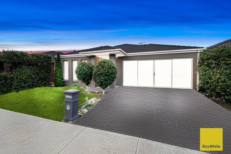 Photo - 4 Caraleena Drive, Tarneit VIC 3029 - Image 2