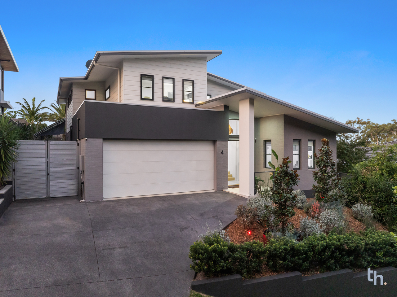 5-bedroom house at 4 Caravel Street, Teralba, NSW 2284, , New South Wales