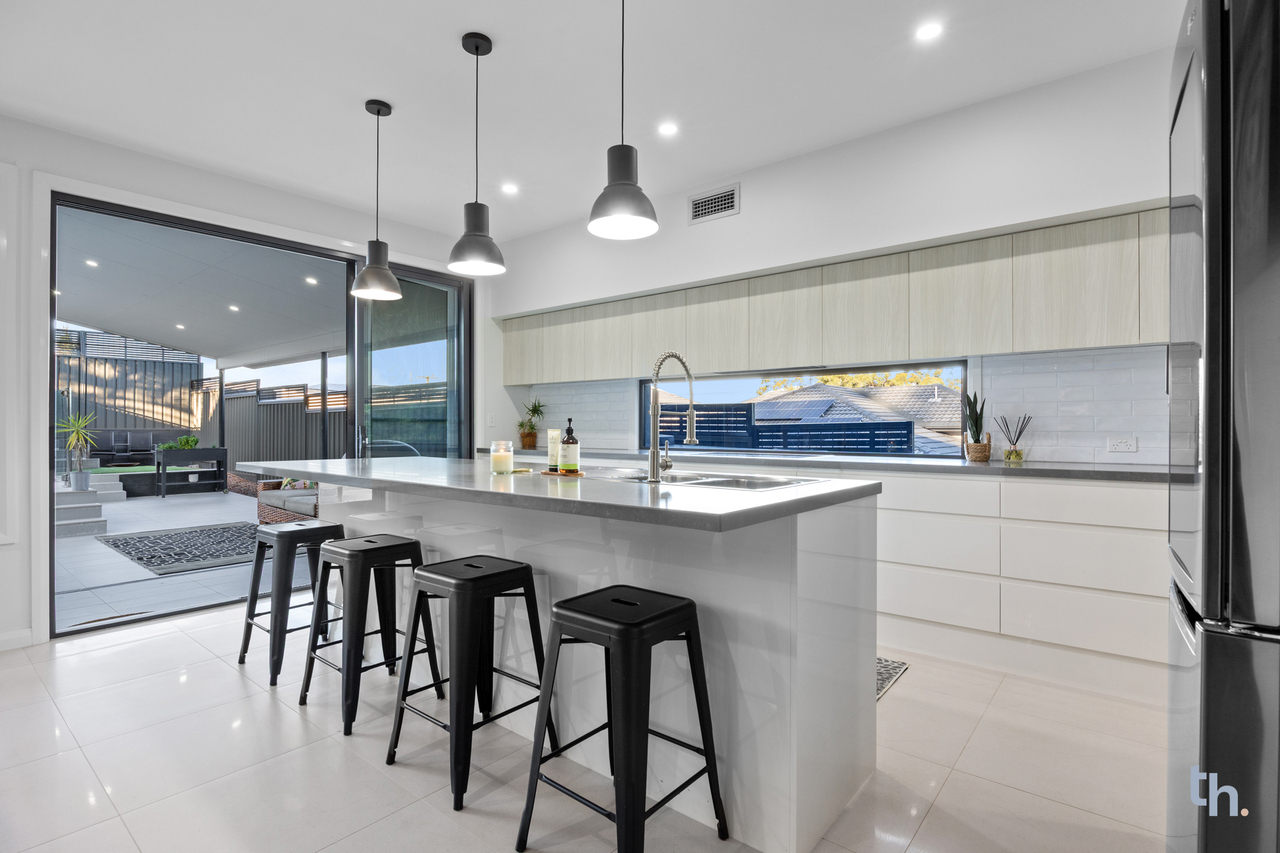 5-bedroom house at 4 Caravel Street, Teralba, NSW 2284, , New South Wales