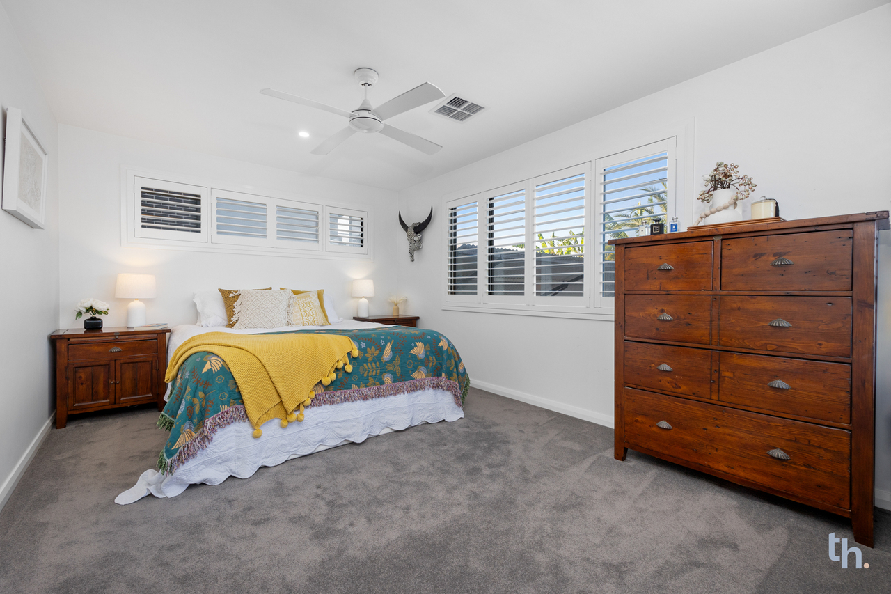 5-bedroom house at 4 Caravel Street, Teralba, NSW 2284, , New South Wales