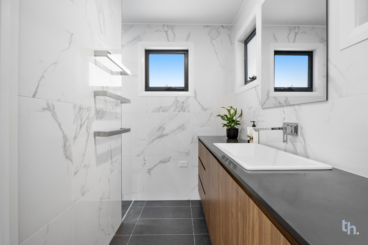 5-bedroom house at 4 Caravel Street, Teralba, NSW 2284, , New South Wales