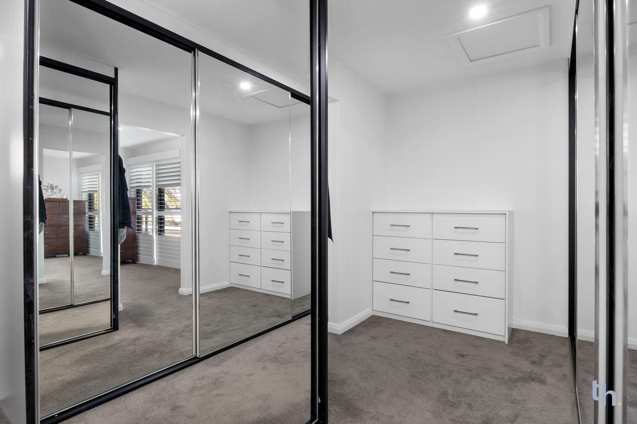 5-bedroom house at 4 Caravel Street, Teralba, NSW 2284, , New South Wales