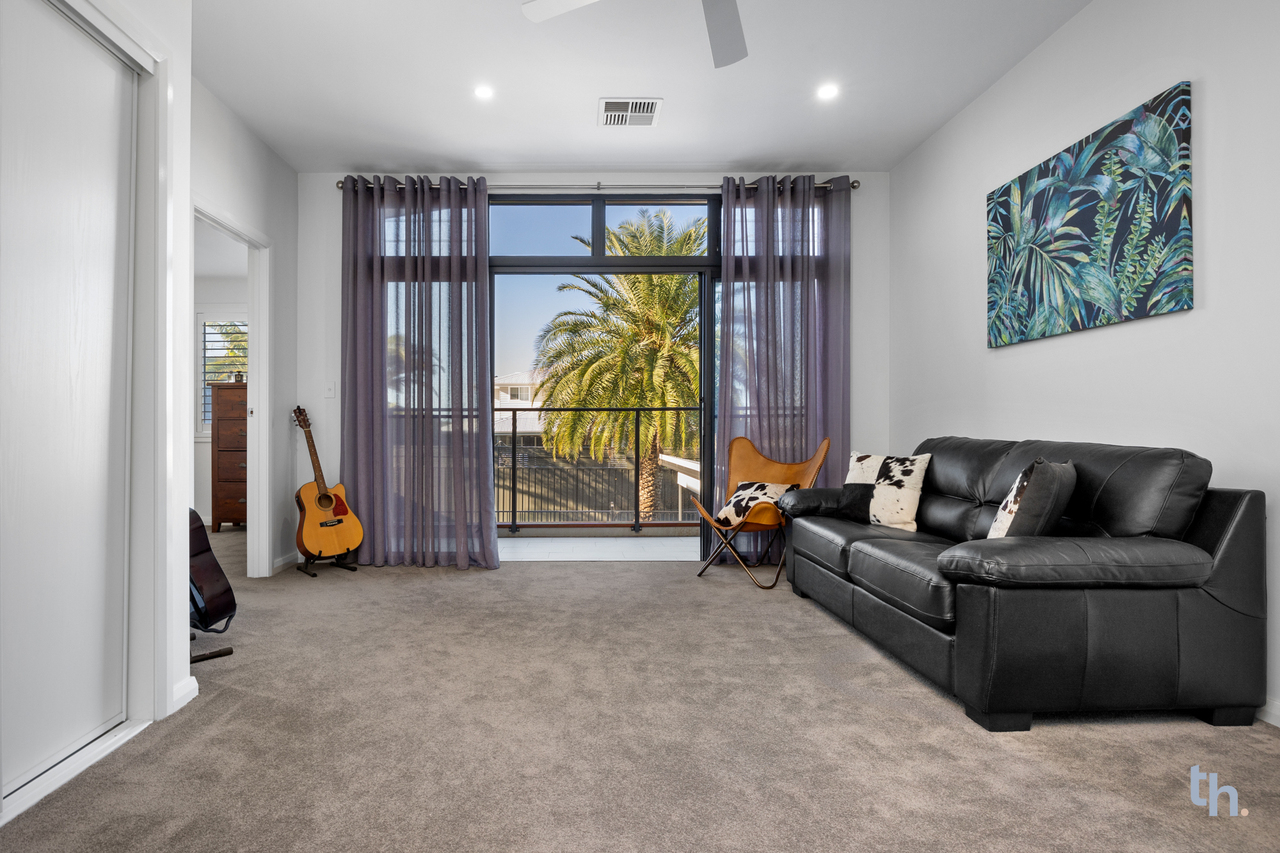 5-bedroom house at 4 Caravel Street, Teralba, NSW 2284, , New South Wales