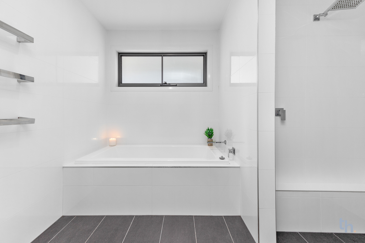 5-bedroom house at 4 Caravel Street, Teralba, NSW 2284, , New South Wales