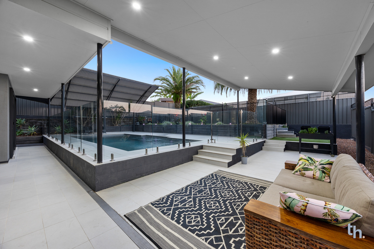 5-bedroom house at 4 Caravel Street, Teralba, NSW 2284, , New South Wales