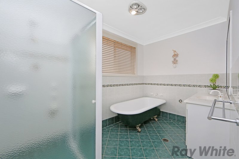 Photo - 4 Carawa Close, Buff Point NSW 2262 - Image 10