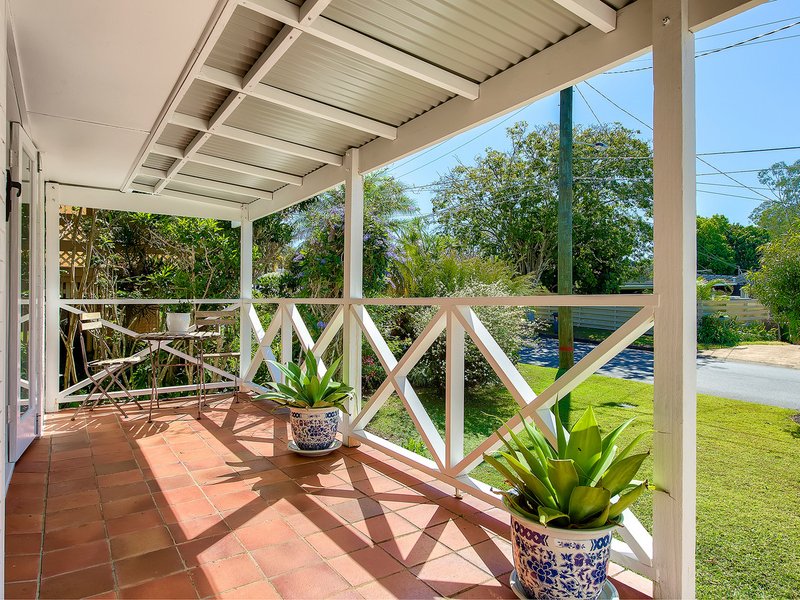 Photo - 4 Carawatha Street, Everton Park QLD 4053 - Image 2