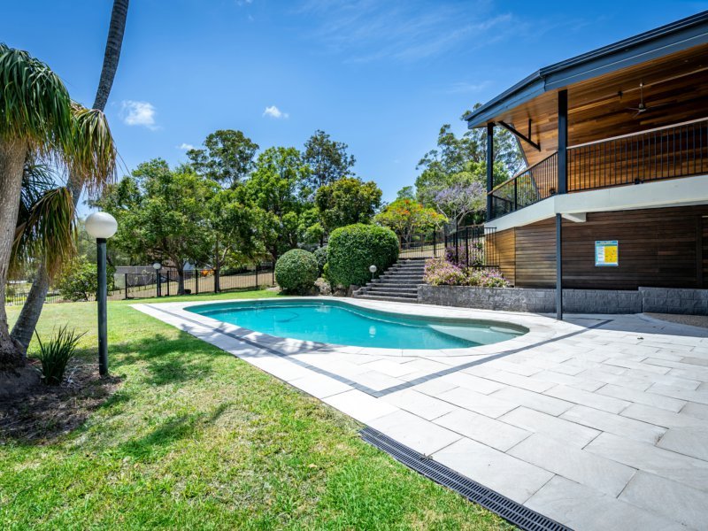 Photo - 4 Carbine Court, Mudgeeraba QLD 4213 - Image 3