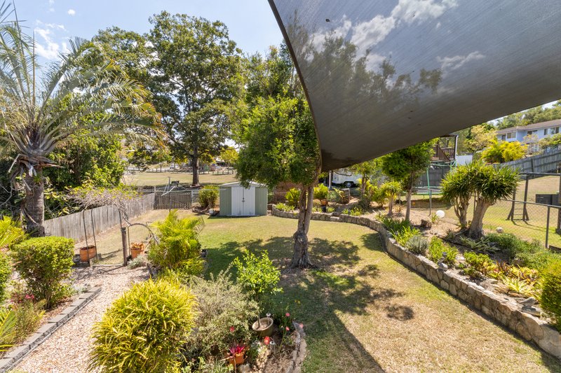 Photo - 4 Carissa Street, Arana Hills QLD 4054 - Image 3