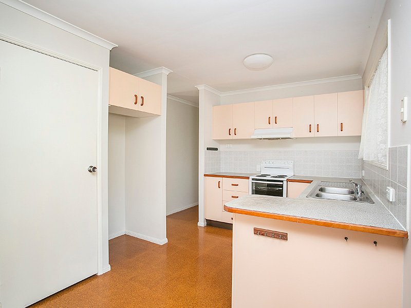 Photo - 4 Carmela Crescent, Morayfield QLD 4506 - Image 2