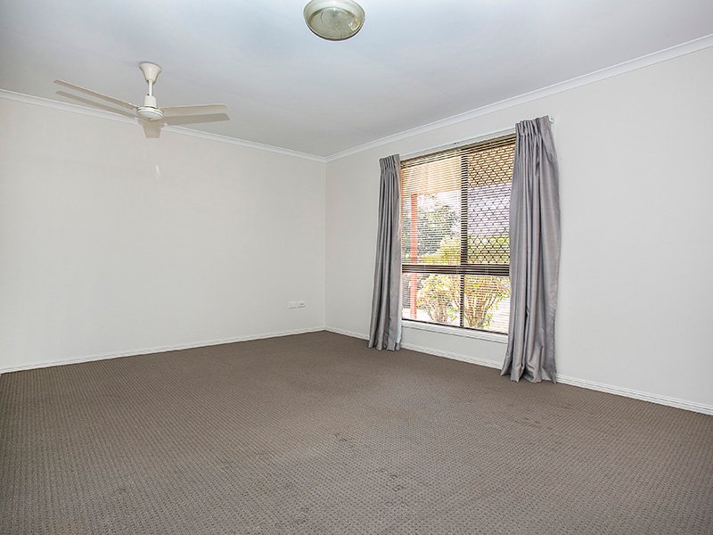 Photo - 4 Carmela Crescent, Morayfield QLD 4506 - Image 4