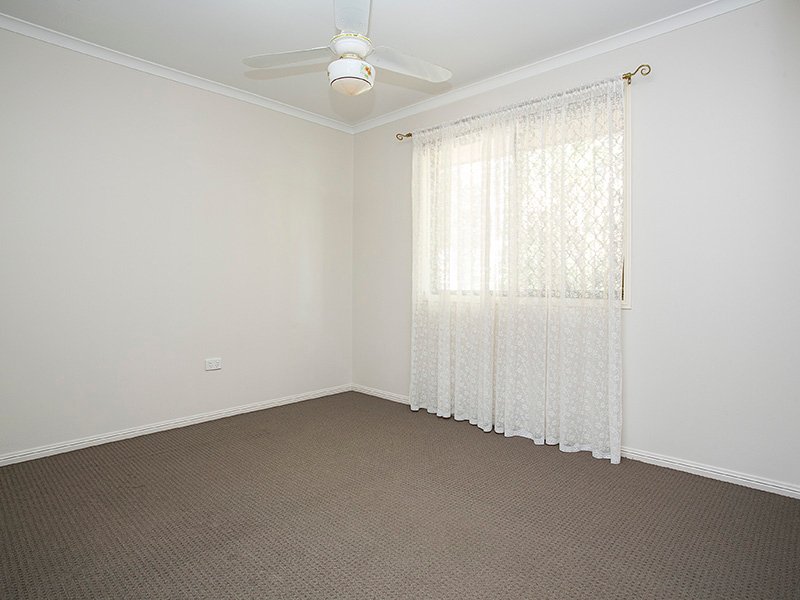 Photo - 4 Carmela Crescent, Morayfield QLD 4506 - Image 7