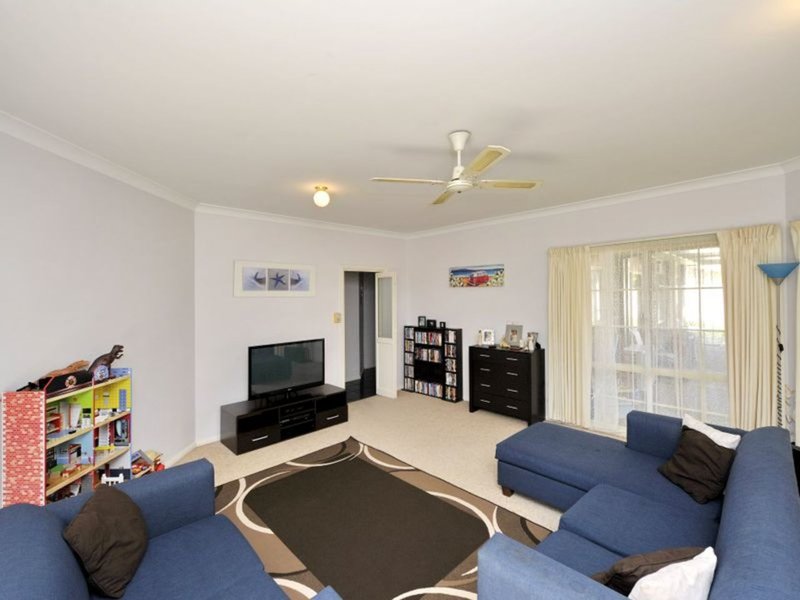 Photo - 4 Carmody Close, Anna Bay NSW 2316 - Image 3