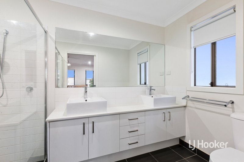 Photo - 4 Carnegie Road, Point Cook VIC 3030 - Image 10