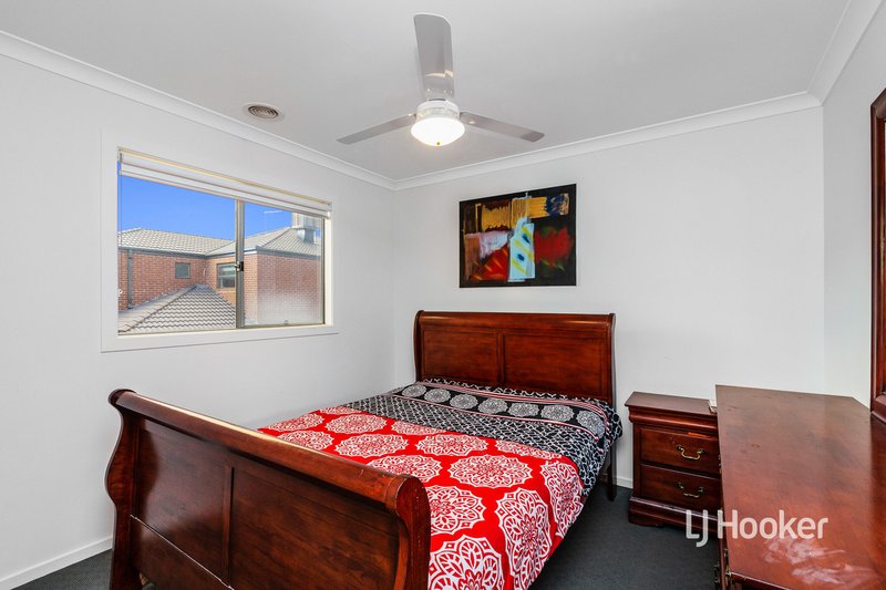 Photo - 4 Carnegie Road, Point Cook VIC 3030 - Image 11