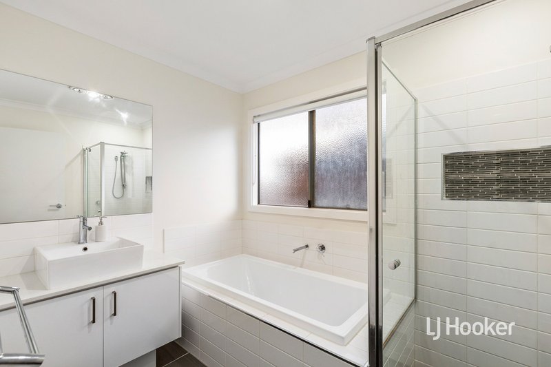 Photo - 4 Carnegie Road, Point Cook VIC 3030 - Image 12