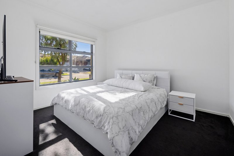 Photo - 4 Carney Street, Lalor VIC 3075 - Image 6