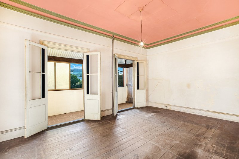 Photo - 4 Caroline Street, Balmain NSW 2041 - Image 3