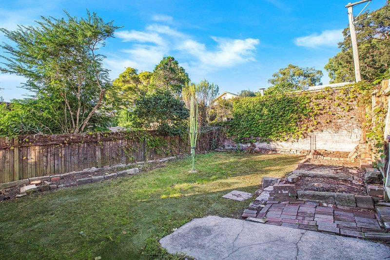 Photo - 4 Caroline Street, Balmain NSW 2041 - Image 4