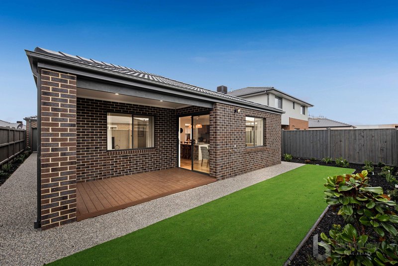 Photo - 4 Carrington Drive, Mickleham VIC 3064 - Image 23