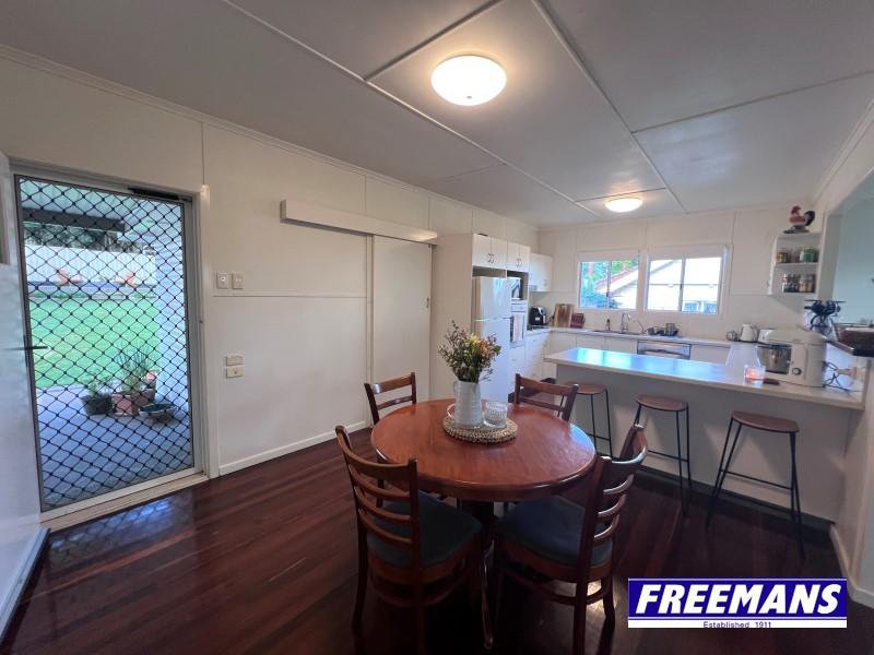 Photo - 4 Carroll Street, Kingaroy QLD 4610 - Image 11