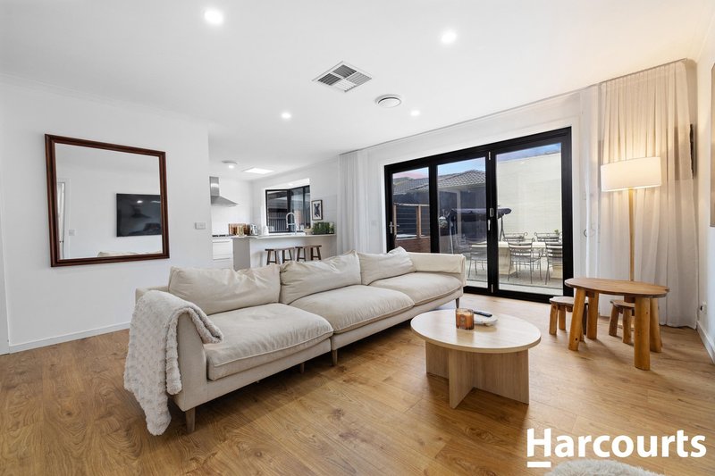 Photo - 4 Carson Crescent, Hoppers Crossing VIC 3029 - Image 8
