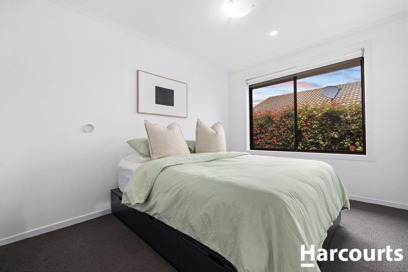 Photo - 4 Carson Crescent, Hoppers Crossing VIC 3029 - Image 12