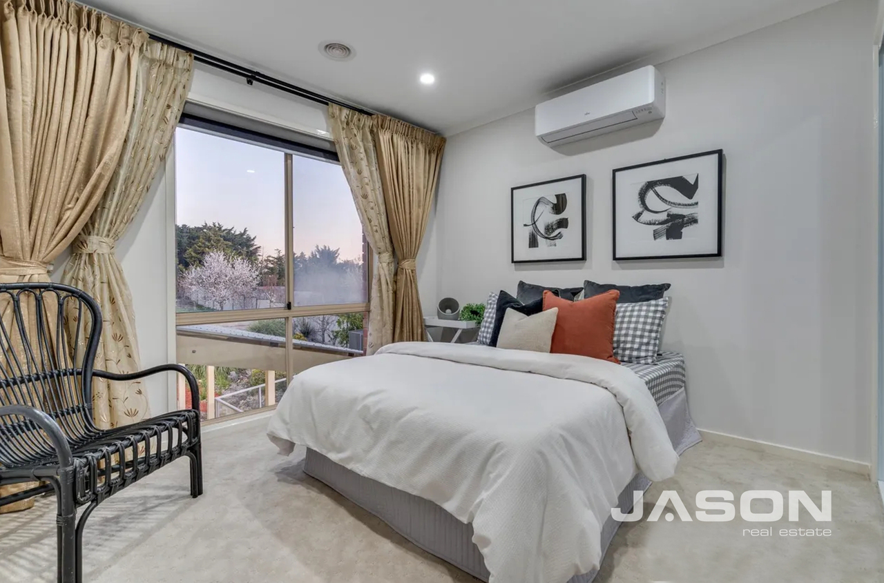 5-bedroom house at 4 Casablanca Court, Greenvale, VIC 3059, , Victoria