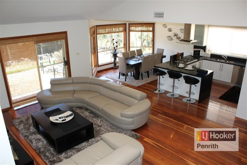 Photo - 4 Cascade Avenue, Glenmore Park NSW 2745 - Image 3