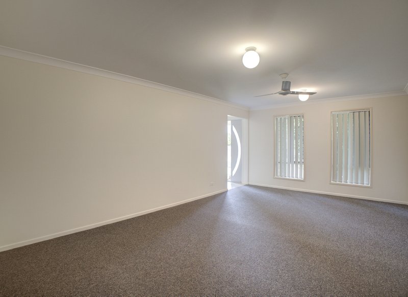 Photo - 4 Caspian Court, Wulkuraka QLD 4305 - Image 7