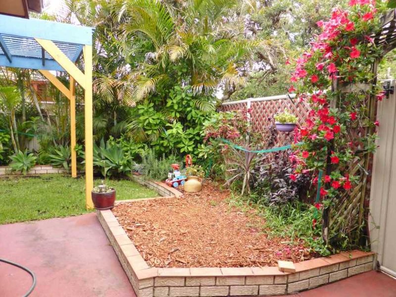 Photo - 4 Cassandra Crescent, Tuncurry NSW 2428 - Image 12