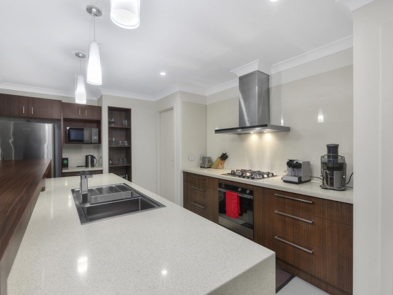 Photo - 4 Cassia Street, Bridgeman Downs QLD 4035 - Image 3