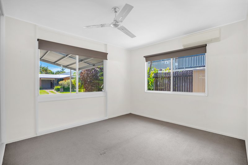 Photo - 4 Cassia Street, Edge Hill QLD 4870 - Image 11