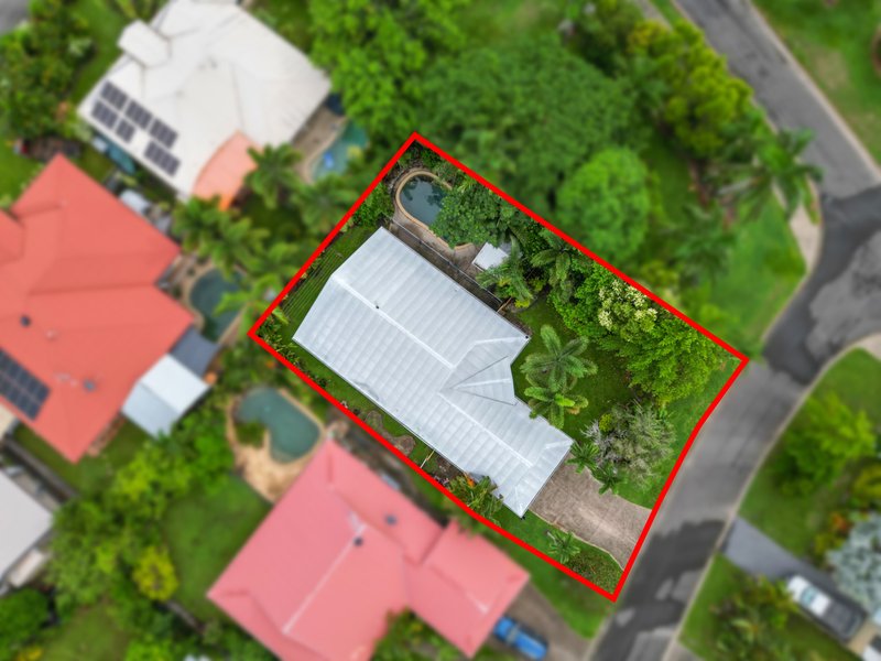 Photo - 4 Castaways Close, Kewarra Beach QLD 4879 - Image 15