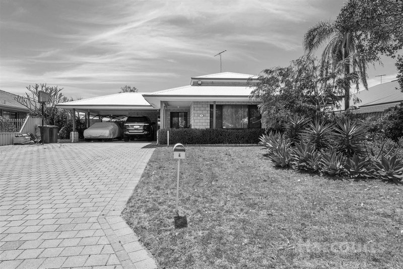 4 Castilloa Court, Halls Head WA 6210