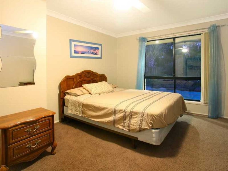 Photo - 4 Catchlove Street, Maudsland QLD 4210 - Image 11