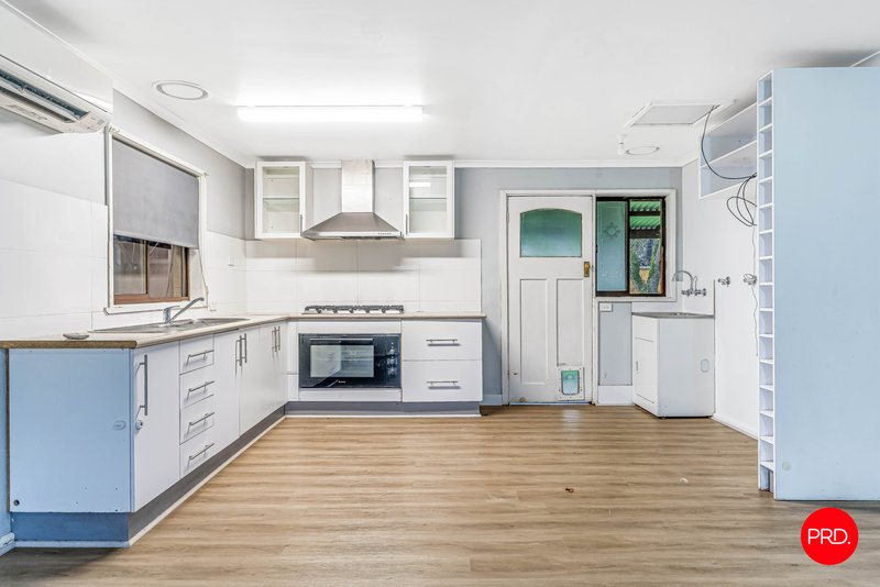 Photo - 4 Catherine Street, Eaglehawk VIC 3556 - Image 2